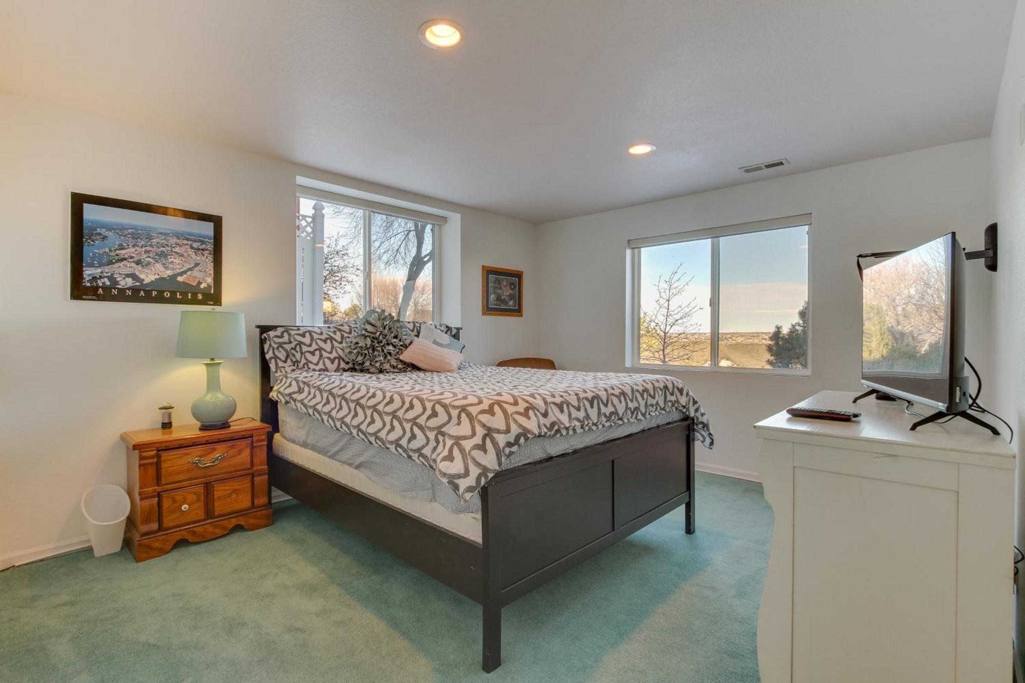 Inviting Great Falls Home With Wraparound Deck! Exterior photo