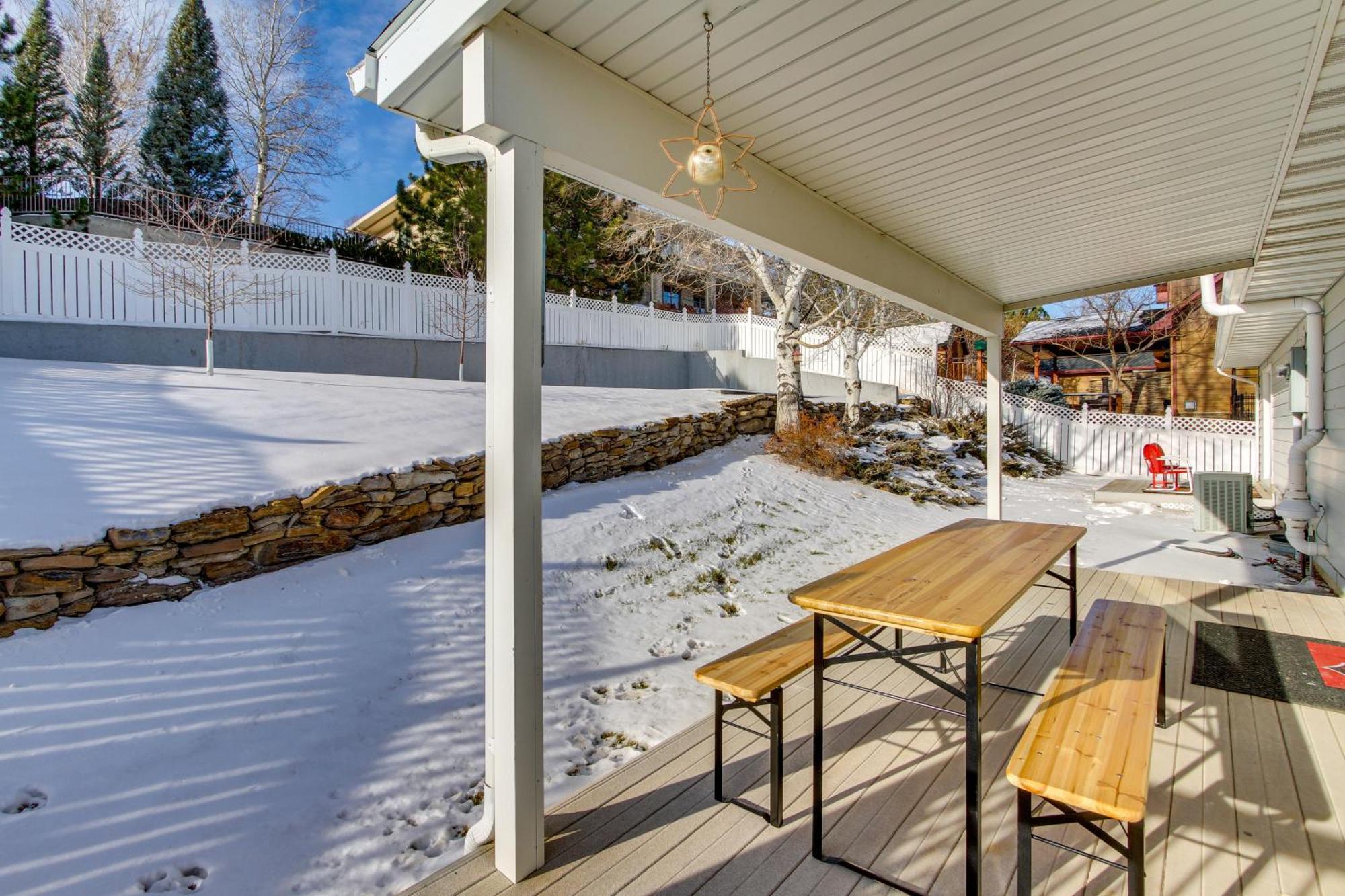 Inviting Great Falls Home With Wraparound Deck! Exterior photo
