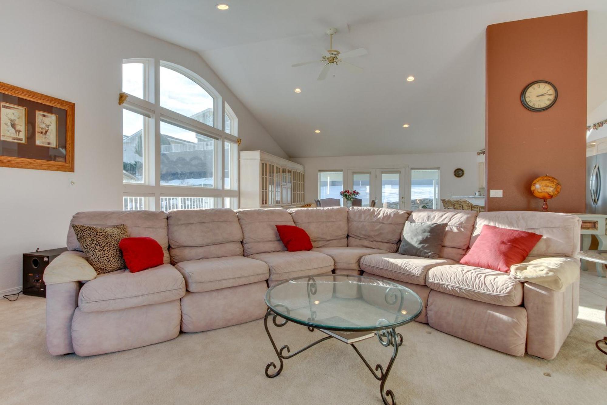 Inviting Great Falls Home With Wraparound Deck! Exterior photo