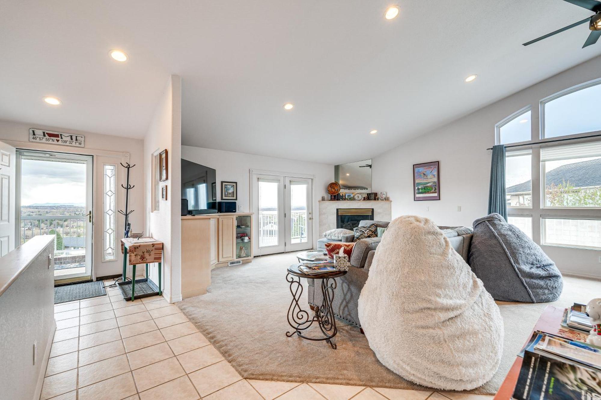 Inviting Great Falls Home With Wraparound Deck! Exterior photo